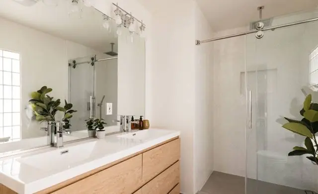 Bathroom, floating double vanity, Los Angeles
