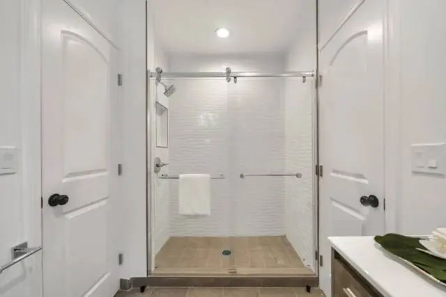 Bathroom, walk-in shower, Los Angeles