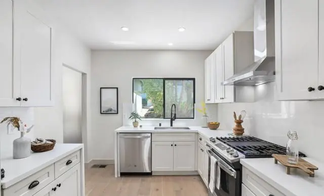 Kitchen, stainless hood, Los Angeles