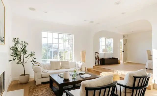 Living room, arched openings, Los Angeles